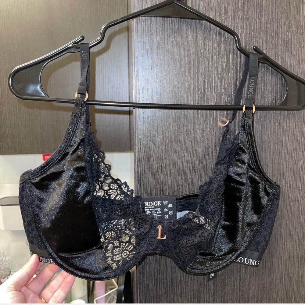 Lounge black silk bra